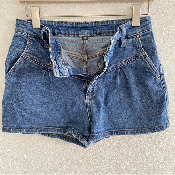 Vintage Wild Fable High-Rise Yoke Front Jean Shorts Size 6 - Picture 4 of 7